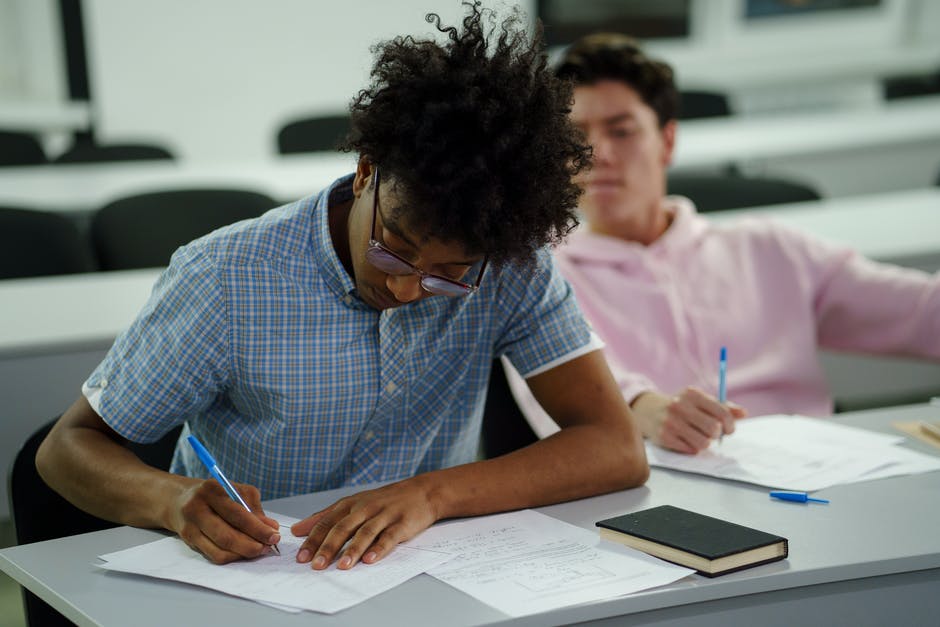 The Advantages of Earning a High School Diploma