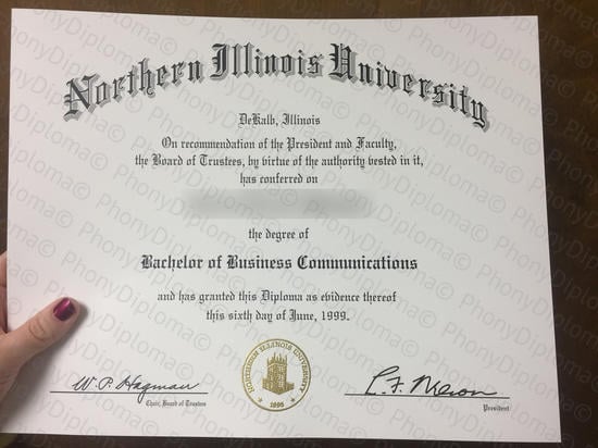 Usa Northern Illinois University Photo Free Sample From Phonydiploma · United States