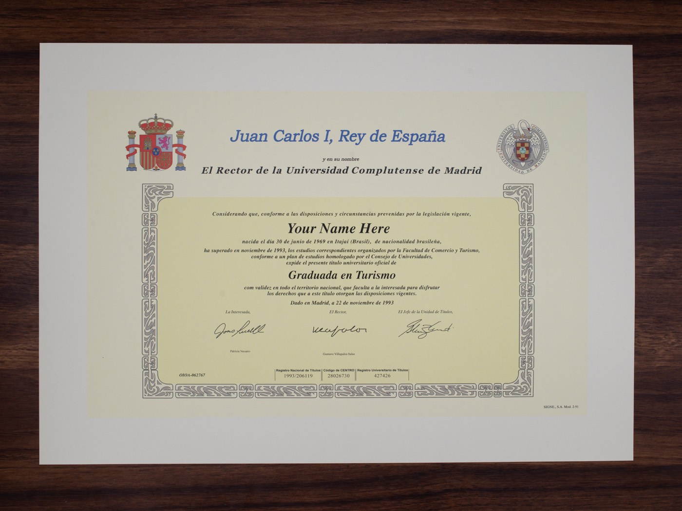 Universidad Complutense de Madrid precise match diploma sample